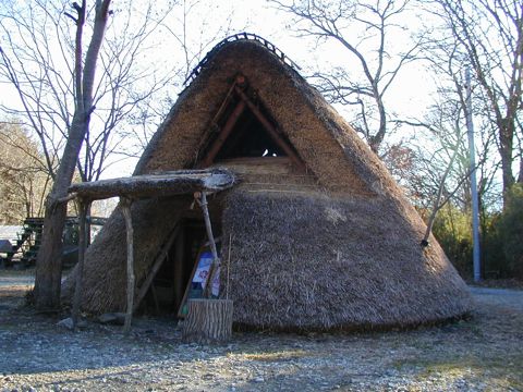 竪穴式住居「イオ」 竪穴式住居「イオ」