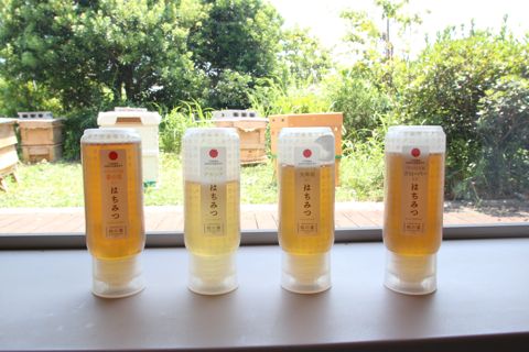 左から、菜の花、アカシア、矢車菊、クローバー。
色の違いが一目瞭然。